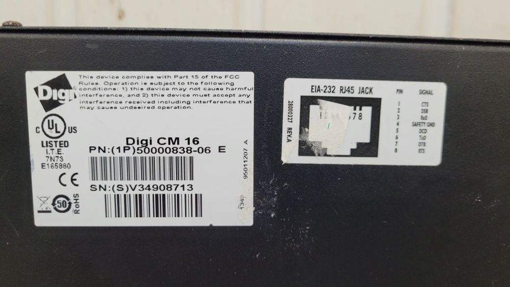 Консольный сервер Digi CM-16.