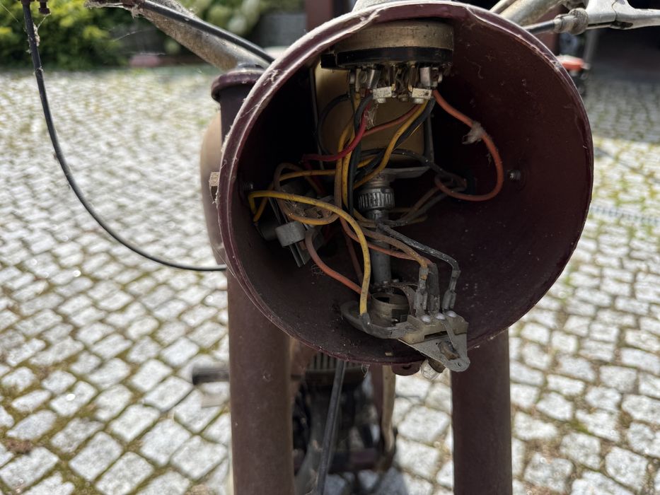 WFM z dokumetami 1966