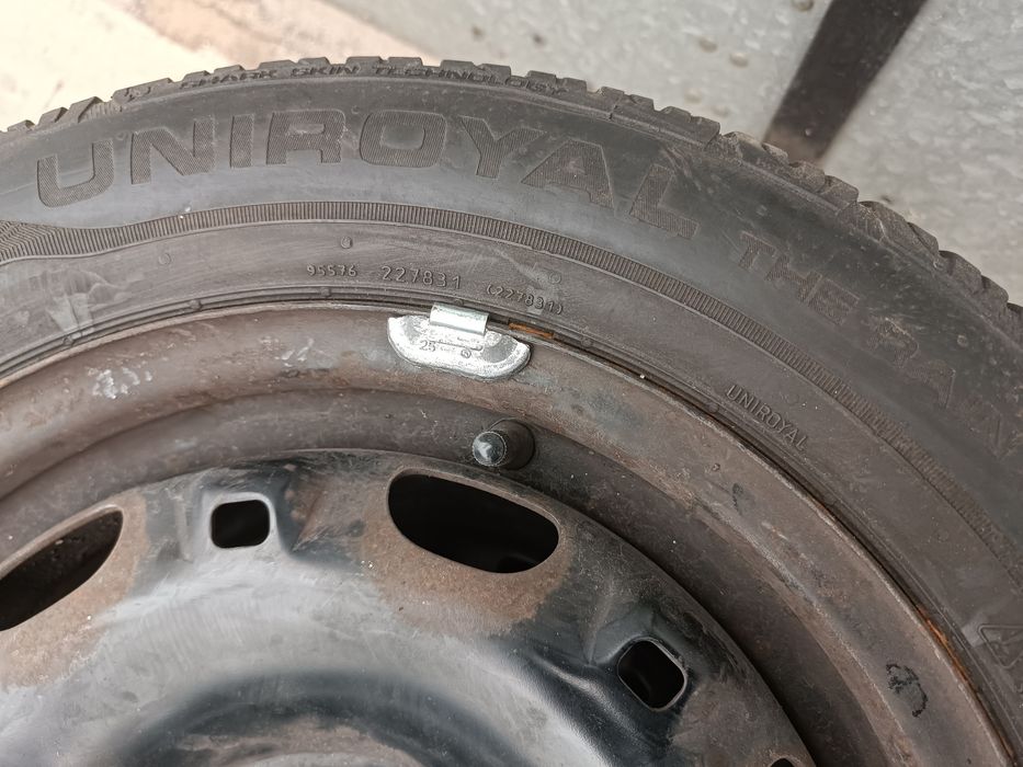 Felgi stalowe 14cali 5x100 plus opony i kołpaki SKODA