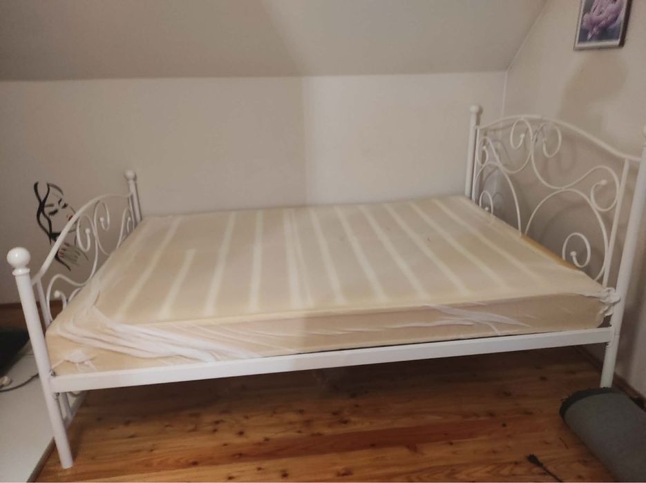 Łóżko metalowe 200 x 140  + Materac