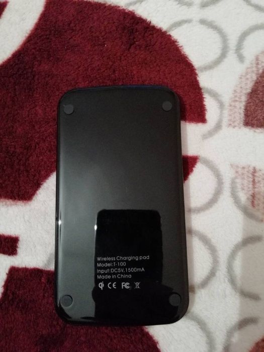 Продам новое зарядное устройство + чехол-бампер для телефона