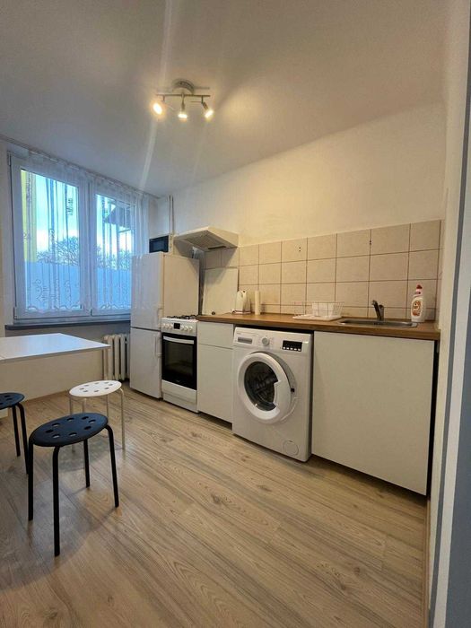 Kawalerka- 1600 zł całość!