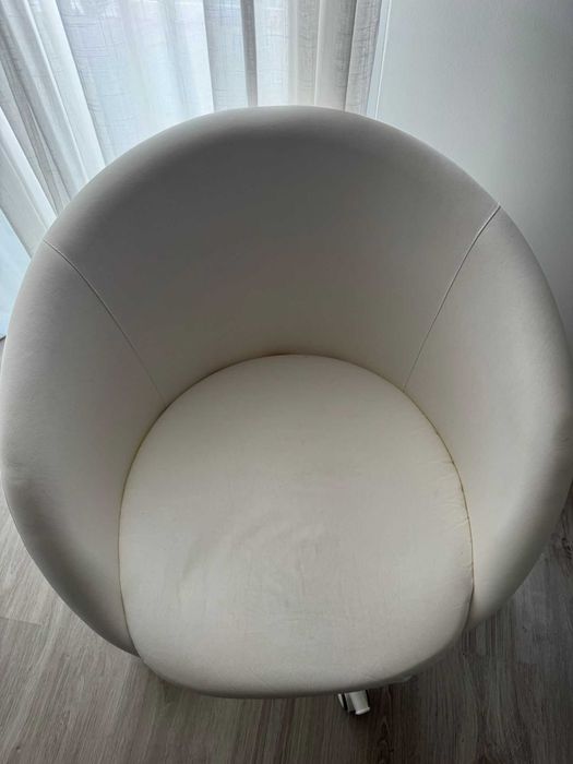 Cadeira IKEA com ou sem rodas