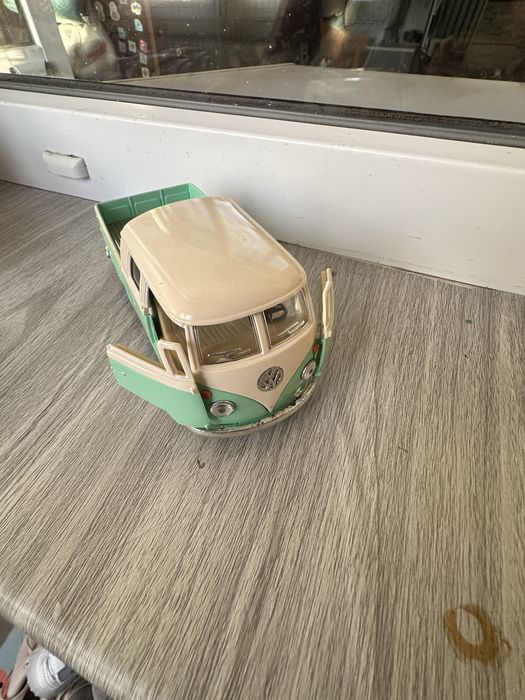 Іграшкові автомобілі