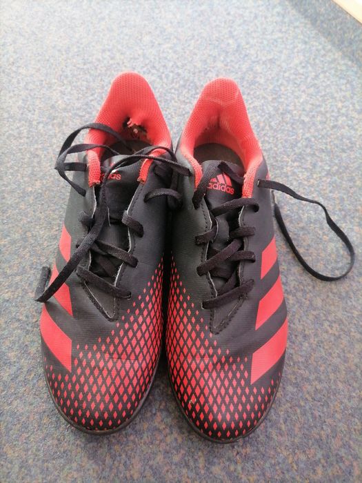 Buty na boisko, rozmiar 38 i 2/3