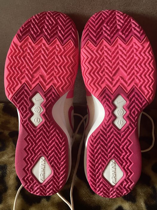 Баскетбольні кросівки Nike Air Max