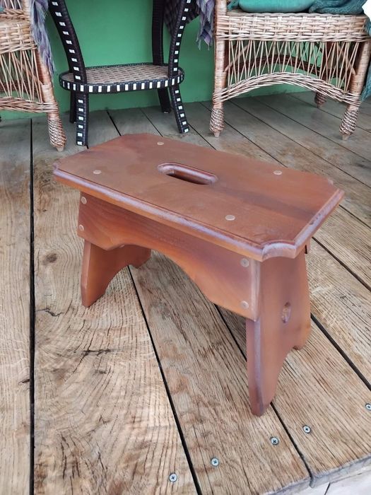 Ослінчик (стільчик), табуреточка