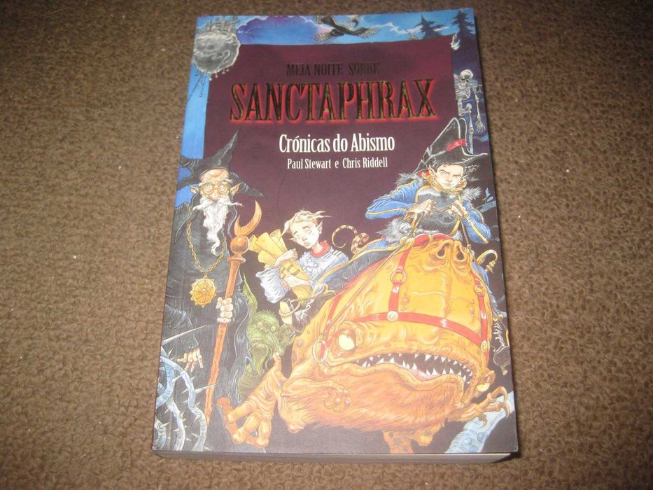 Livro "Meia Noite Sobre Sanctaphrax" de Paul Stewart e Chris Riddell