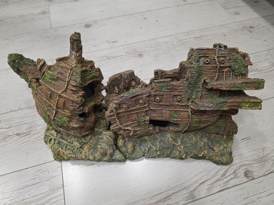 Duży wrak statku do akwarium 50cm