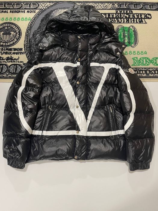 Пуховик moncler x valentino