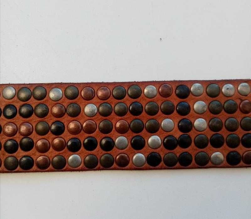 Винтажный кожаный ремень с заклепками cowboys belt(оригинал, италия).