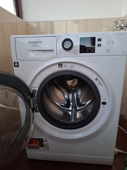 Maquina de lavar Hotpoint, 7kg capacidade.