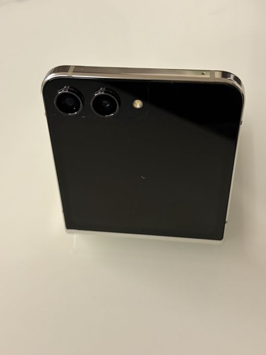 Samsung Galaxy  Z Flip5