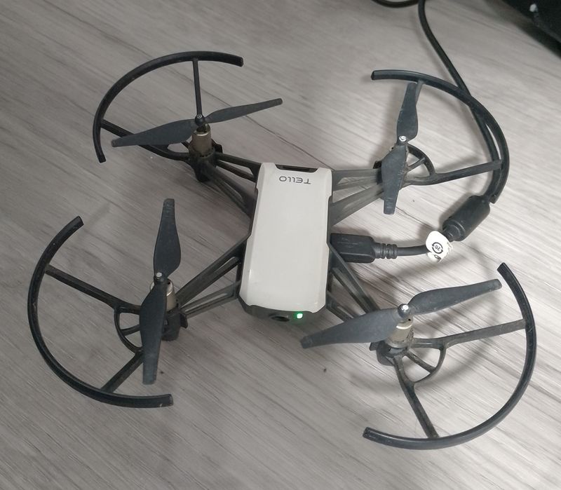 Drone DJI Tello quadricóptero wifi 720p