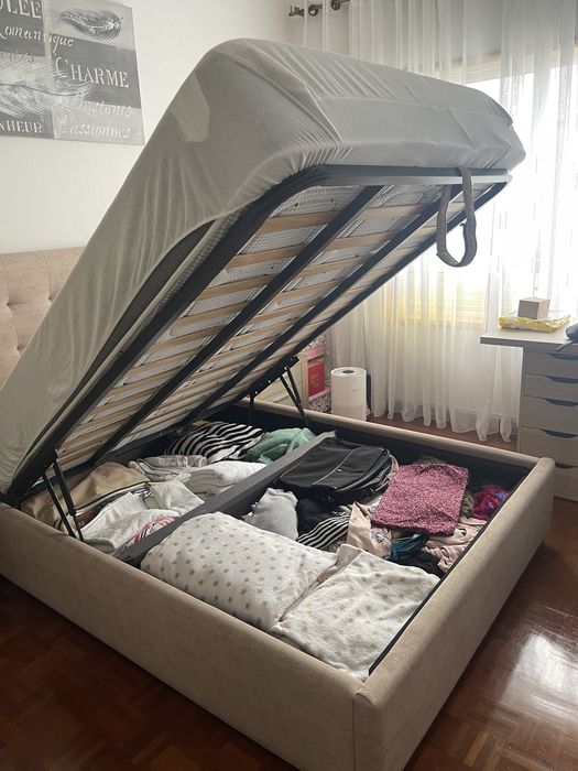 Cama alta qualidade 1,40x1,90 Mega Maison (sem colchao)