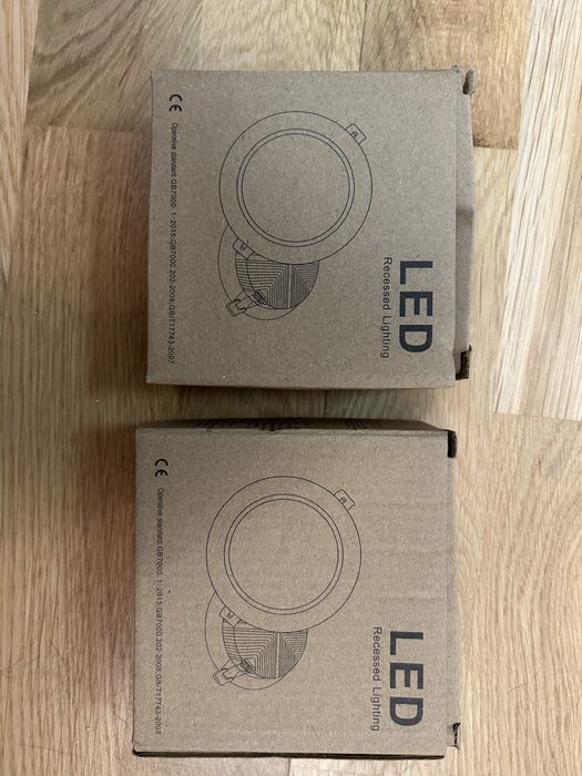 Dwie podsufitki LED czarny mat nowe