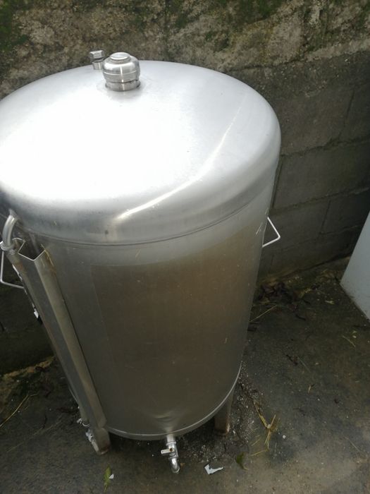 Cuba vinho 100 litros