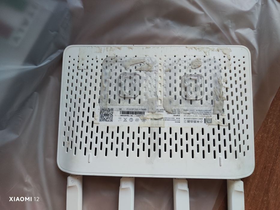 Роутер Xiaomi кріплення на стіну.