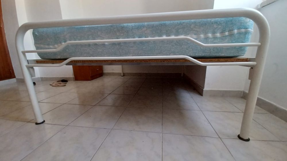 Cama de casal 1,45x1,93