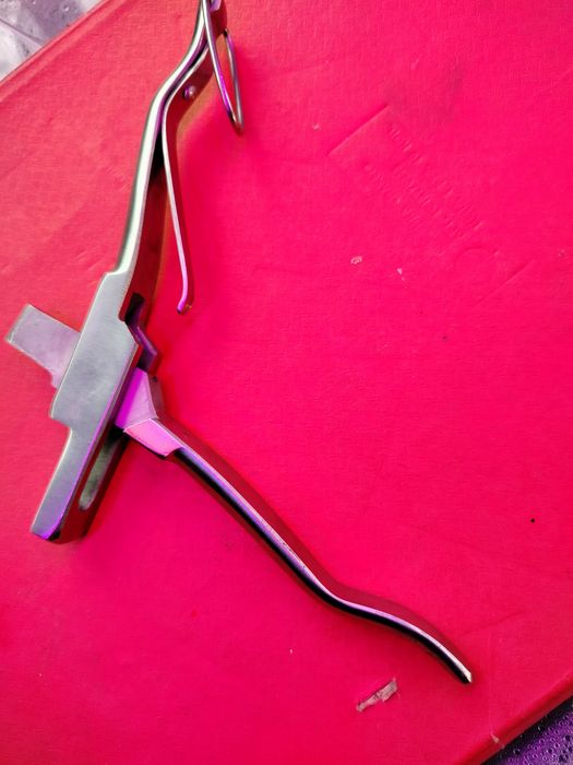 Щипці для вищипу.