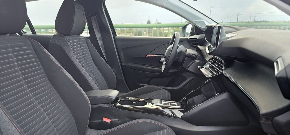 Peugeot e-208 | Elétrico | 2023 - Muitos Extras | IVA Dedutí