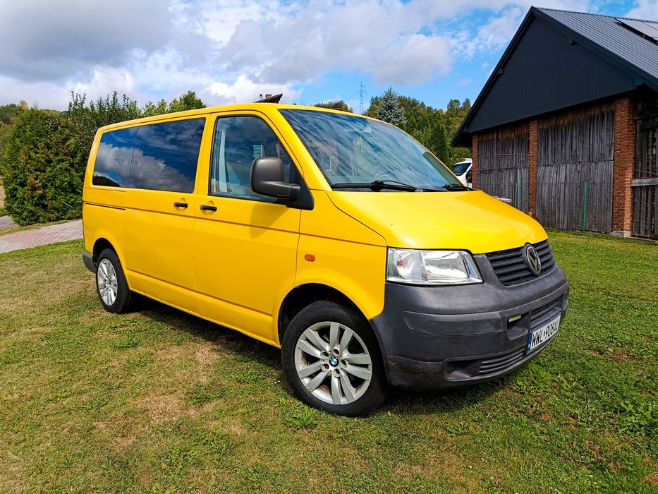 Volkswagen Transporter T5 2.5 TDI 9 osobowy klima