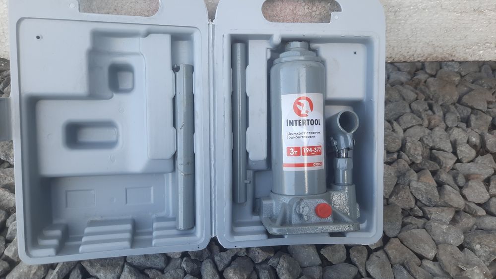 Продам домкрат 3т