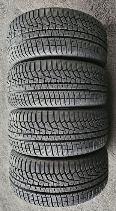 Hankook Winter i*Cept Evo 2 235/55 R zimowe19