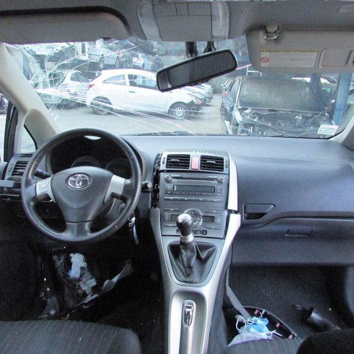 Toyota Auris 1.4 D-4D (90cv) de 2007 - Peças Usadas (7370)