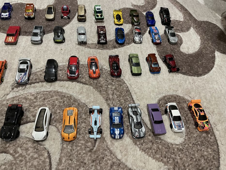 Продам машинки hot wheels різного стану
