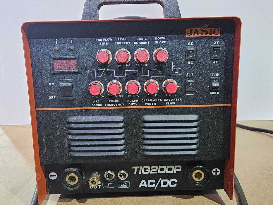 Сварочный аппарат Jasic TIG200P AC/DC