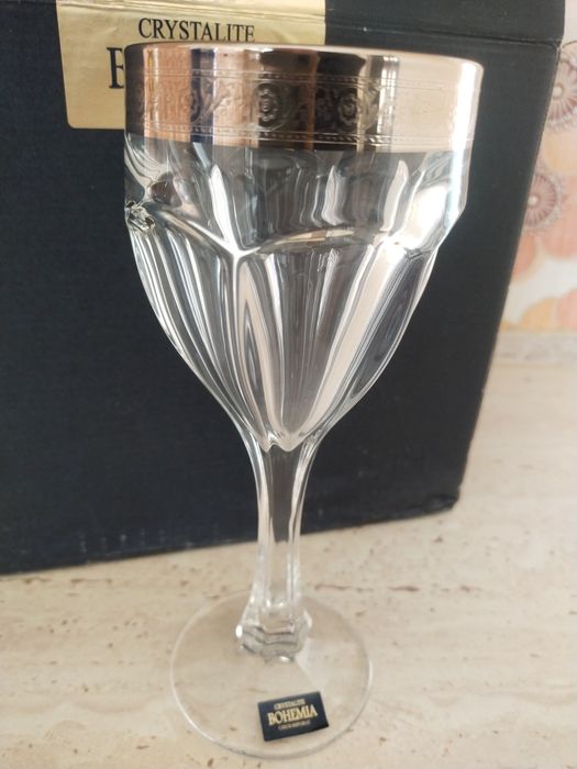 6 новых бокалов для вина Crystalite Bohemia 6×190 мг