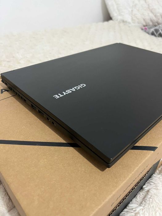 Gigabyte G6 KF | i7-13620H | RTX 4060 | 16GB DDR5 | GARANTIA ATÉ 2027