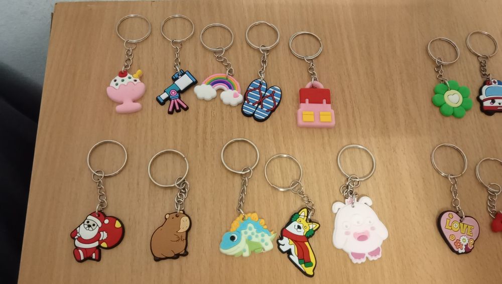 Breloczek do wyboru do koloru cena za sztukę 2  złote