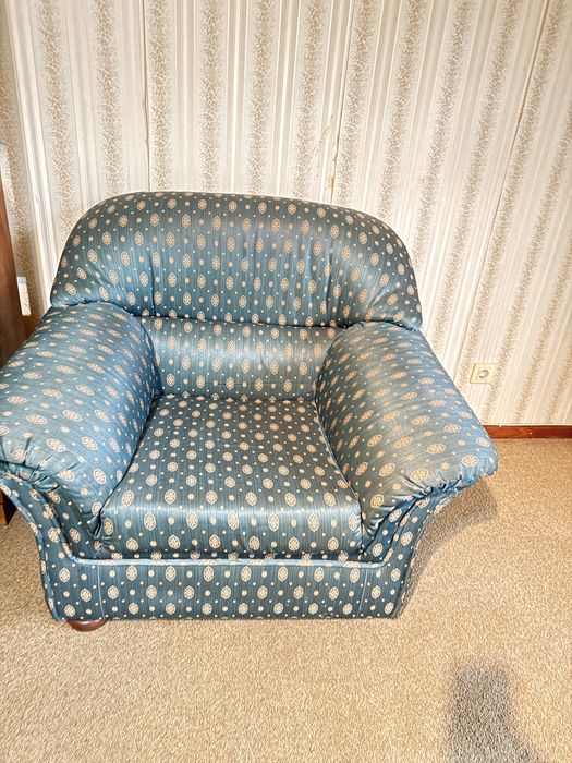 Conjunto de sofás clássicos – 3 lugares + 2 individuais | Entrega no Porto
