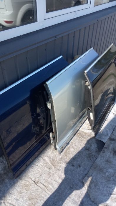 Дверь задняя левая Volkswagen Touareg \ Фольксваген Туарег двери двері