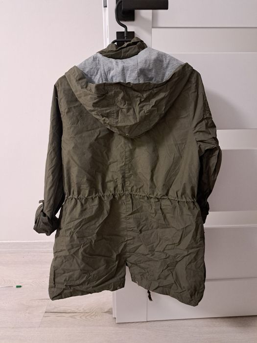 Płaszcz krótki parka khaki Sinsay L 40