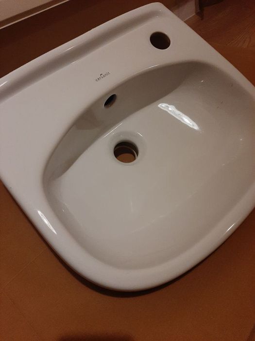 Umywalka używana mała