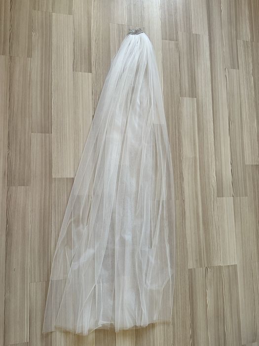 Фата біла 150см з гребінцем (тримається ідеально в зачісці)