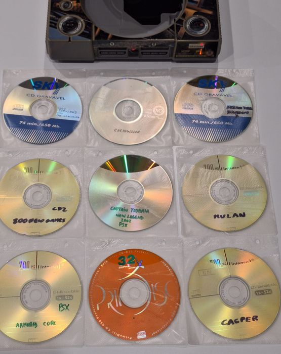 Sony PS1 com película exclusiva.