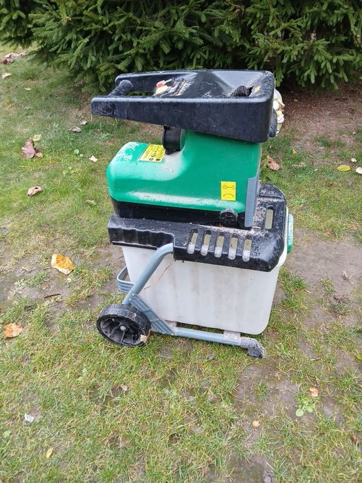 Rebak do galezi niekompletna glebogryzarka
