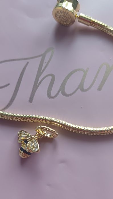 Charms do bransoletki i
