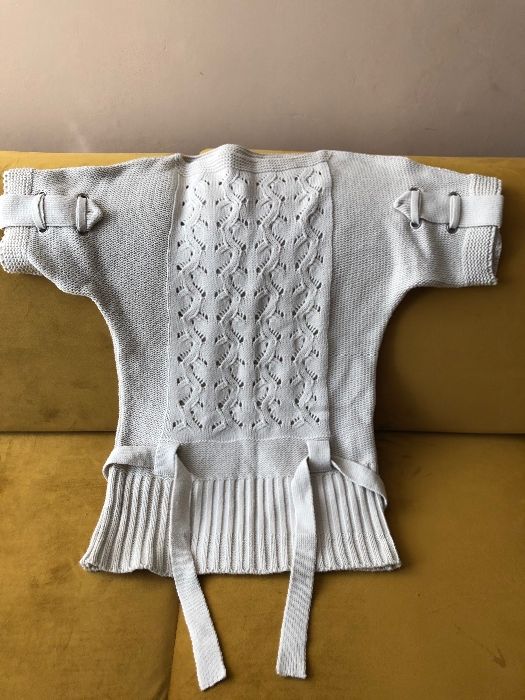 Sweter z krótkim rękawem