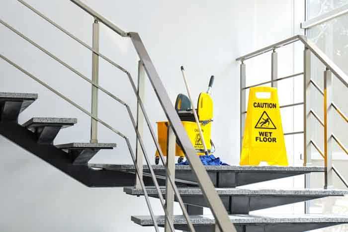 Czysta klatka - Profesjonalne utrzymanie czystości