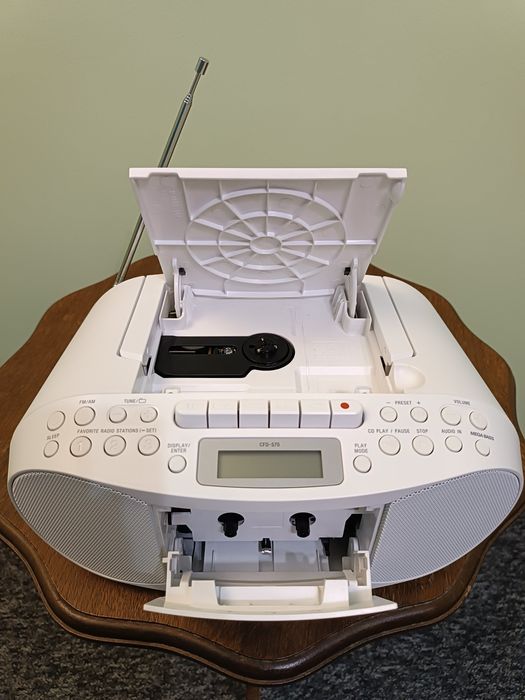 SONY CFD -S70 (Radio, CD, MP3, AUX,kasety)