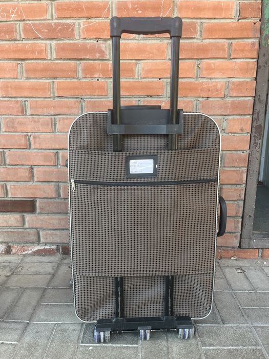 Продам б/у валізу