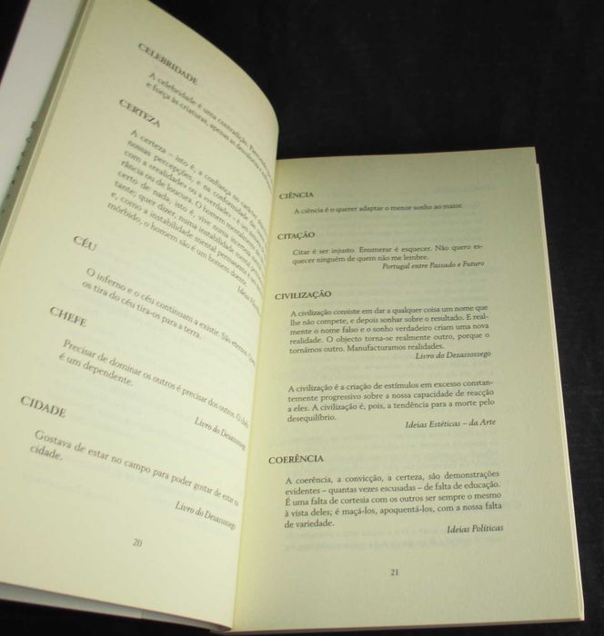 Livro Citações e Pensamentos de Fernando Pessoa