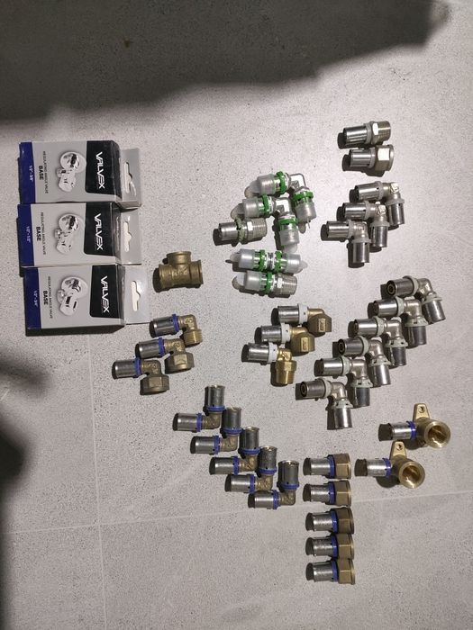 Zestaw elementów hydrauliki rura Pex ,kolanka ,rury kanalizacyjne. zaw