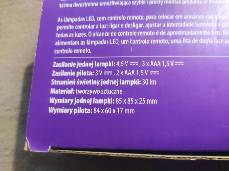 Lampki ppdszafkowe 4 szt