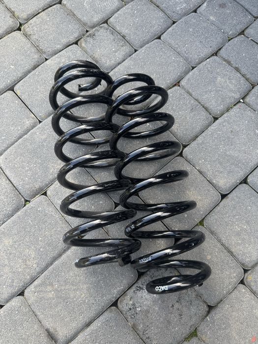 Sprężyny zawieszenia tył BMW e39 touring DACO